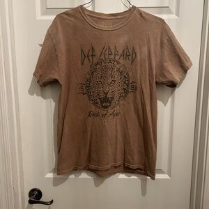 Def Leppard Men Brown Logo Graphic